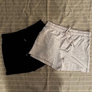 Black and Cream Casual Shorts Set size Medium